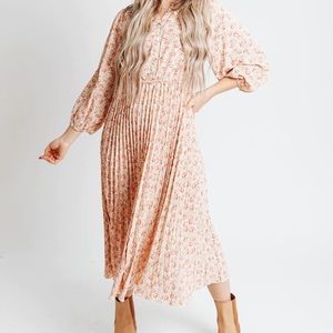 Brand new Piper and Scoot dress size large- Tiani Floral Contrast Dress in Cream